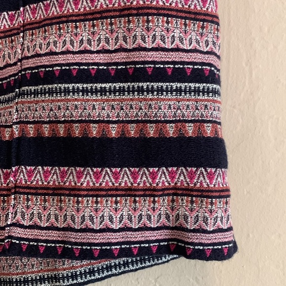 Ann Taylor Loft “The Riviera Short” In Textured Geo Pattern Size 14 - Picture 4 of 9